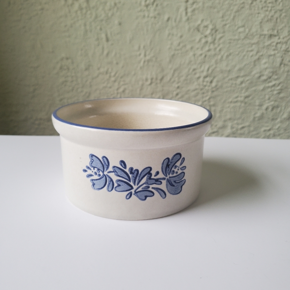 Pfaltzgraff Blue Yorktowne 065 Butter Tub NO LID.